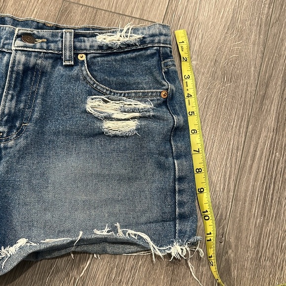 Vintage Jordache Distressed Denim Shorts | 100% Cotton | Size 16 (25) - Picture 6 of 6